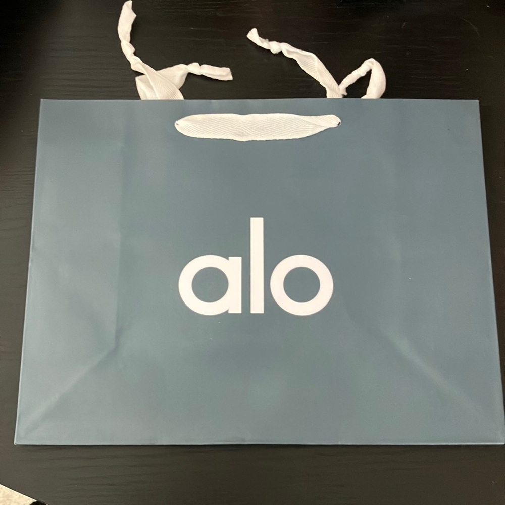 Alo Medium Shopping Bag